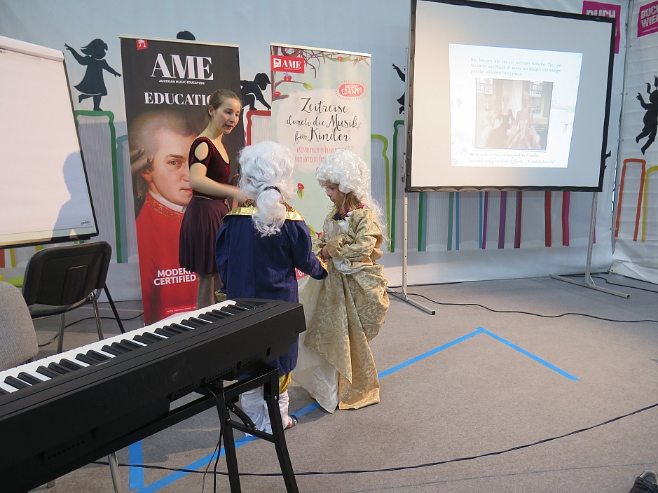 "Zeitreise durch die Musik für Kinder" Workshop at the Buch WIen