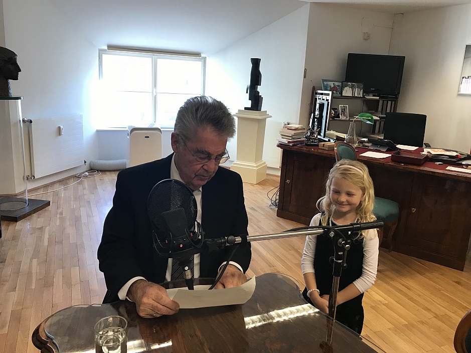 Official reception at the Federal Chancellery Vienna with former Austrian President Dr. Heinz Fischer who will be featured on the CD of the second volume of the AME-Austrian Music Education book „Zeitreise durch die Musik: Romantik - Fin de Siecle“ 